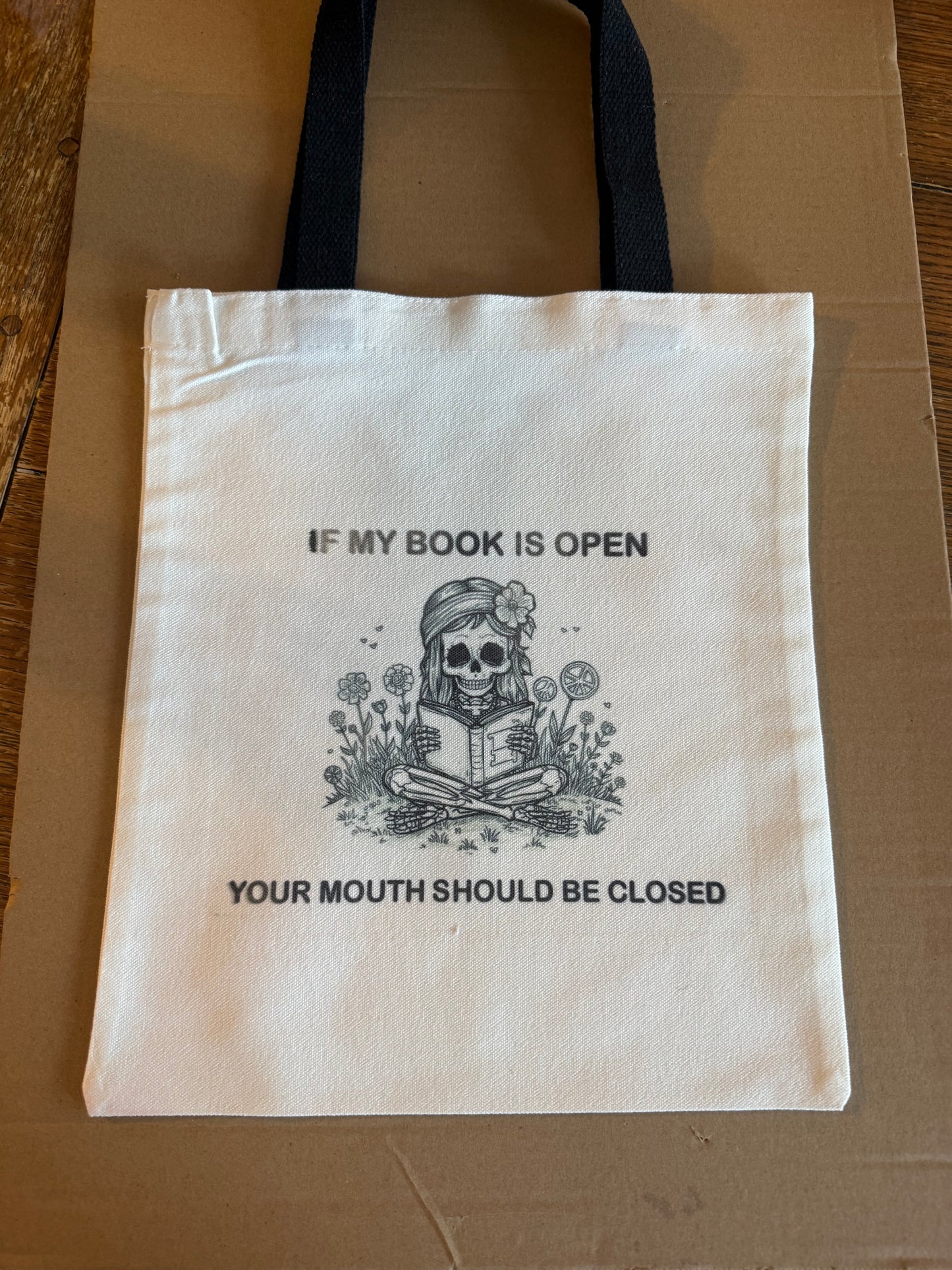 Tote bag